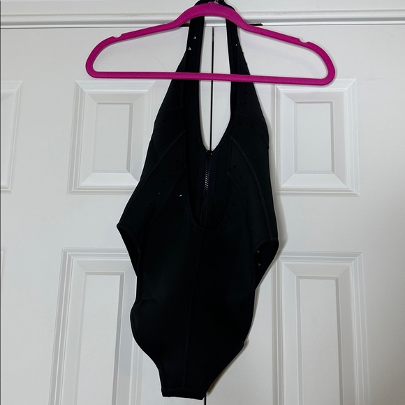 GIGI C Grace Surf Scuba Zip Black One Piece Swimsuit Surf Suit Medium NWT - Picture 11 of 11